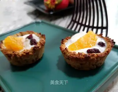 Oatmeal fruit yogurt cup