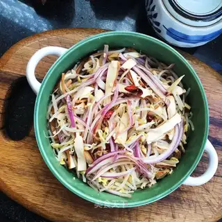 Onion bean sprouts dry