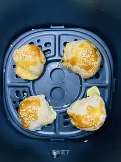Hand-catched bread and soup
