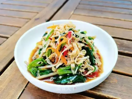 Scrambled spinach bean gills