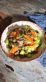 cucumber carrot beef