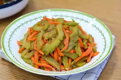 Chili made bitter melons