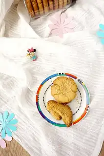 Sesame peaches