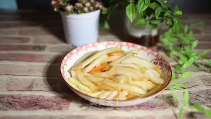 Jealousy cabbage with carrots