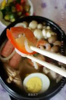 Seafood udon noodles