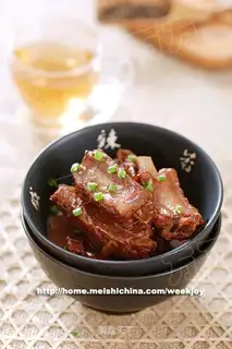 Stewed pork ribs with Pu 'er tea