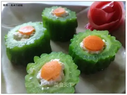 Tofu and bitter gourd cup