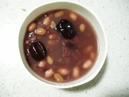 Simple and easy-to-make eight-treasure porridge