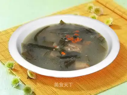 Old duck and seaweed soup