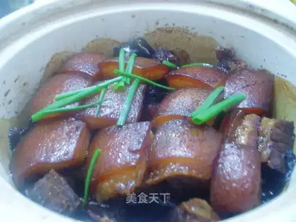 Dongpo Pork Casserole