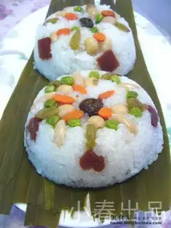 Rice with rice dumplings and fragrant eight treasures