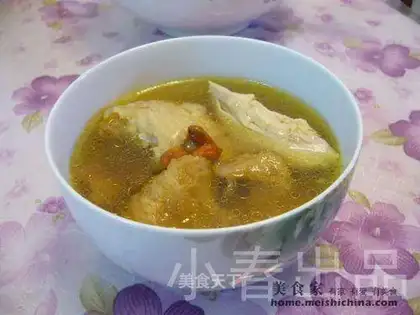 Stewed chicken soup with monkey mushroom