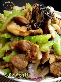 Sauteed pork slices with bitter gourd