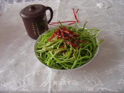 Hand-shredded garlic sprouts