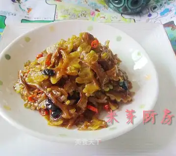 stir-fried bitter gourd with Nanchang flavor