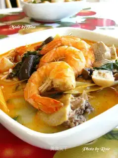 tom yum soup