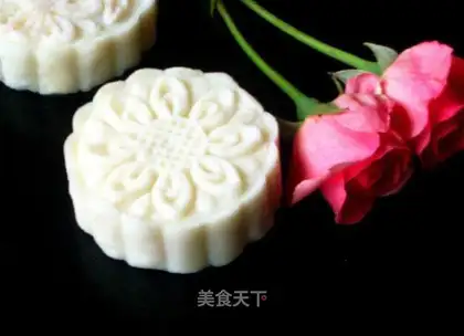 Chinese yam and date paste cake