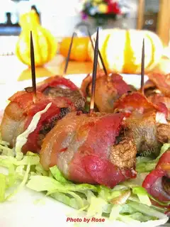 Roasted bacon mushrooms