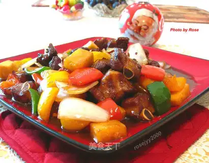 Pineapple color pepper sweet and sour pork ribs