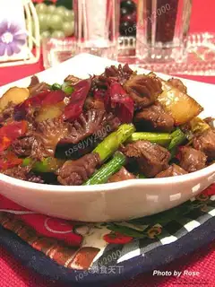 stir-fried chicken gizzards with spicy cabbage and asparagus