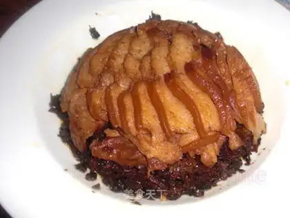 braised pork with bean sprouts