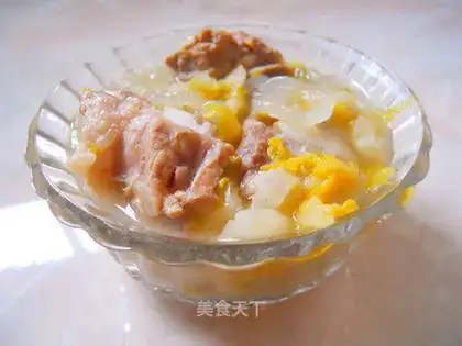Stewed pork ribs with Chinese cabbage in Northeast China
