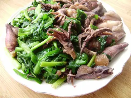 stir-fried cuttlefish with leeks