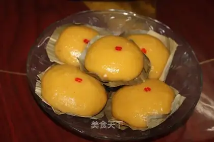glutinous rice fruit with bean paste