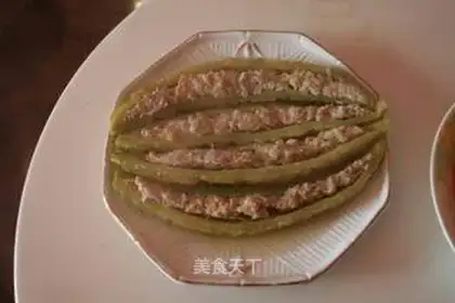 Bitter melon stuffed meat