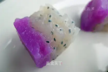 Dragon fruit jelly cake