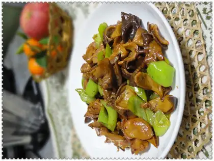 Pepper tripe slices