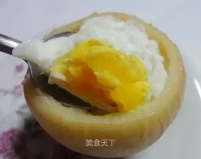 Stewed apples with eggs