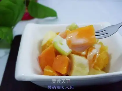 Yogurt fruit salad