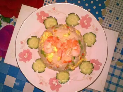 Fried rice with shrimp and egg