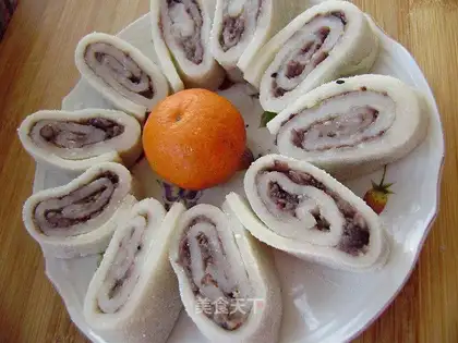 glutinous rice roll filled with bean paste