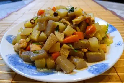 Diced chicken with konjac pepper