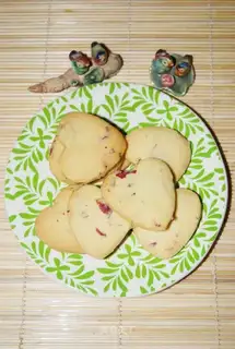 Heart-shaped rose cookies