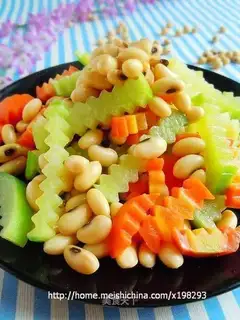 Mixed spiced soybeans