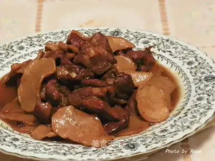 Braised pork and dried radish