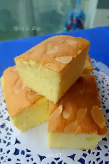 Almond sponge cake