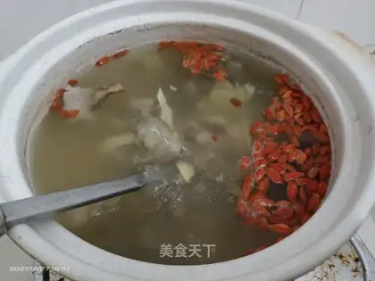 The dove's skinny is the soup