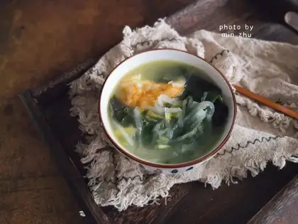 White radish with egg soup