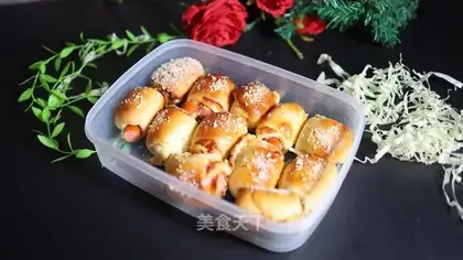 A mini ham sausage roll