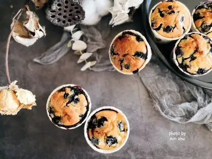 Blueberry marfin cake