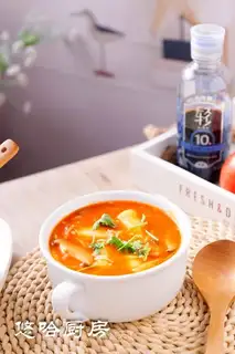 Tomato pastry soup