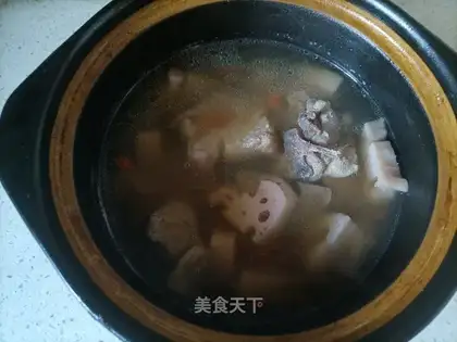 Liang's ribs soup