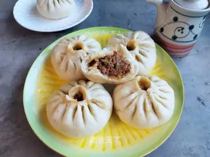 Lamb buns