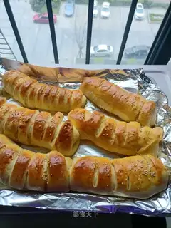 caterpillar bread