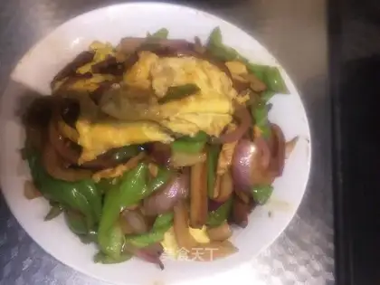 Hot pepper sauce fried eggs