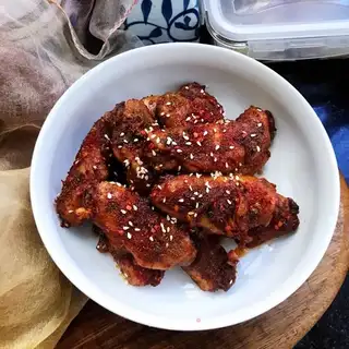 Hot chicken wings
